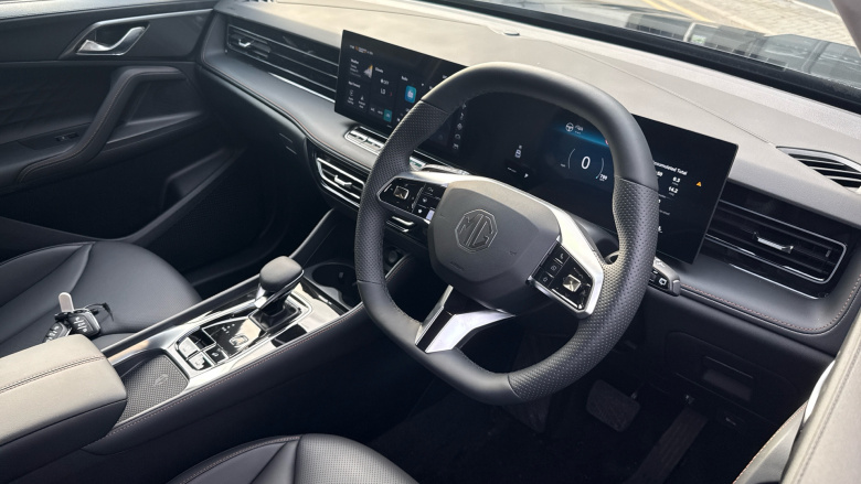 MG HS 1.5 T-GDI Trophy 5dr DCT Petrol Hatchback